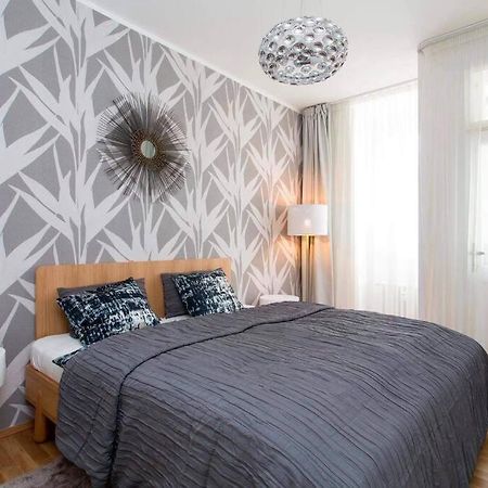 Friendly Private Room In The Sharing Flat Praga Esterno foto