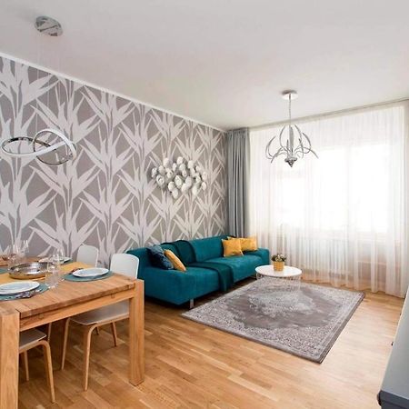 Friendly Private Room In The Sharing Flat Praga Esterno foto